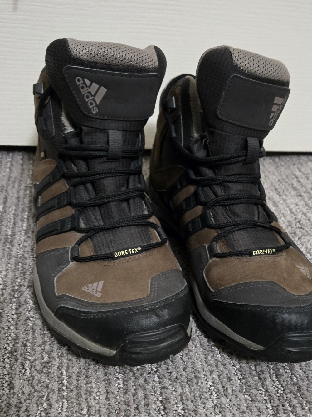 Adidas Terrex Kumacross Mid GTX Leather Hiking Boot Size 9